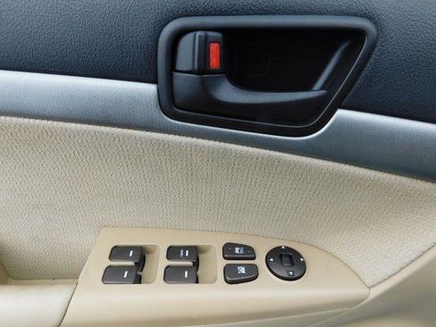 Used 2010 Hyundai Sonata GLS image 12