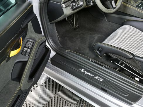 Certified 2025 Porsche 718 Boxster Spyder RS RWD image 7