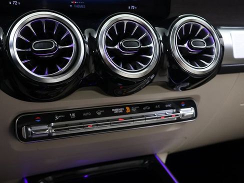 Certified 2023 Mercedes-Benz GLB 250 4MATIC image 20