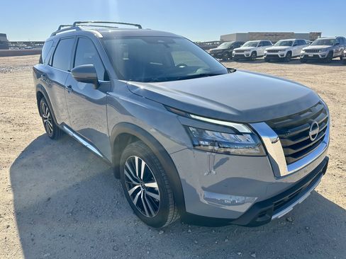Used 2025 Nissan Pathfinder Platinum w/ Cargo Package FWD image 7