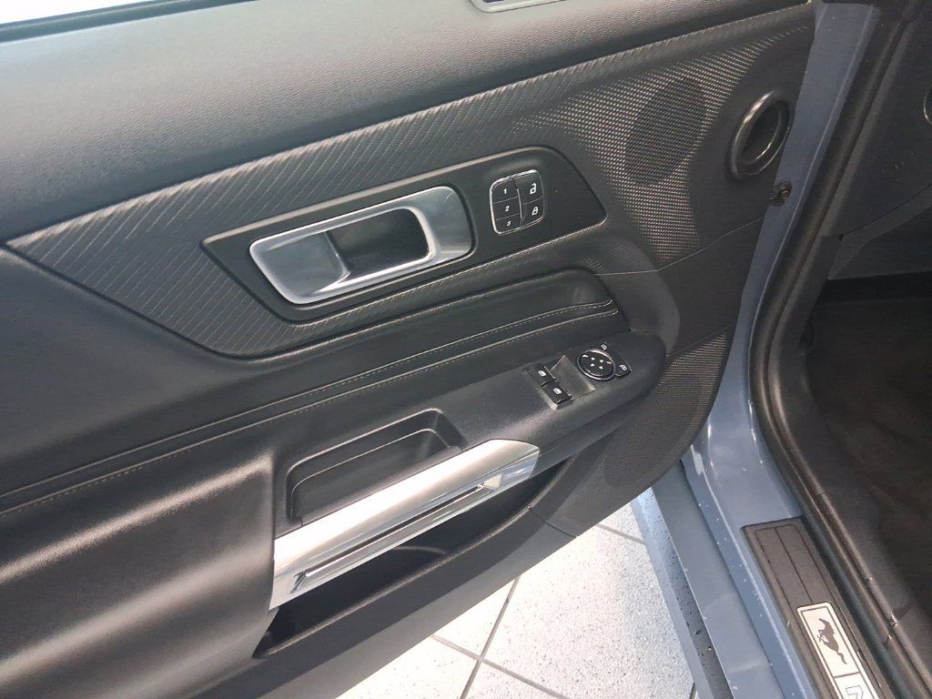 Used 2025 Ford Mustang GT Premium RWD image 8