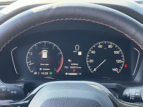 Used 2024 Honda Pilot TrailSport image 23