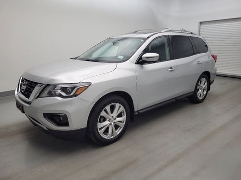Used 2018 Nissan Pathfinder SL w/ SL Premium Package AWD/4WD image 2
