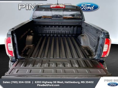 Used 2020 GMC Canyon Denali image 12