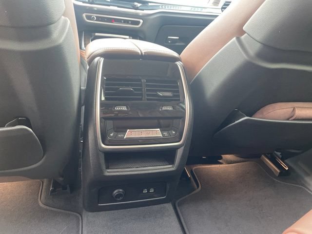 Used 2025 BMW X7 xDrive40i AWD/4WD image 15
