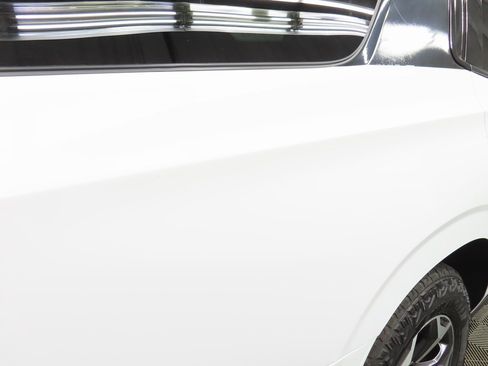 Used 2025 GMC Yukon AT4 Ultimate image 30