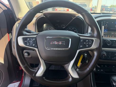 Used 2022 GMC Canyon Denali RWD image 30