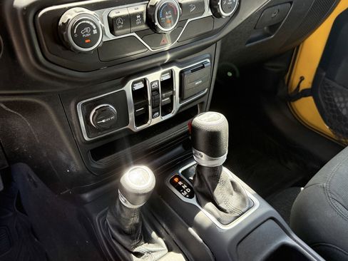 Used 2020 Jeep Wrangler Unlimited Sport S AWD/4WD image 13