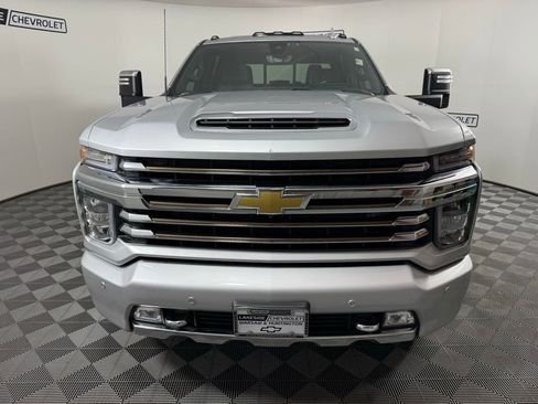Used 2023 Chevrolet Silverado 2500 High Country w/ Technology Package image 9