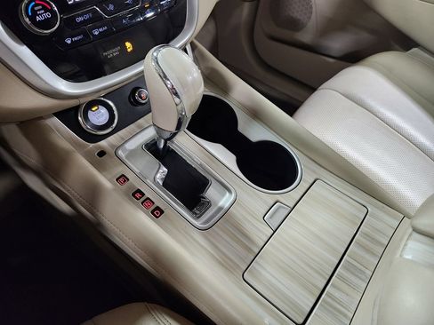 Used 2015 Nissan Murano Platinum w/ Platinum Technology Package FWD image 36