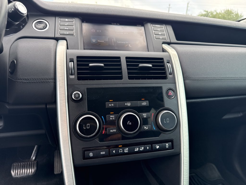 Used 2018 Land Rover Discovery Sport SE AWD/4WD image 17