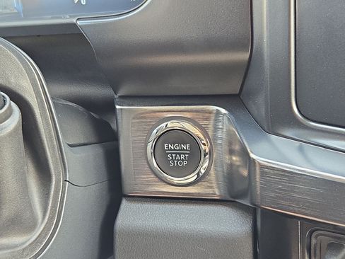Used 2025 Ford F250 Lariat AWD/4WD image 20