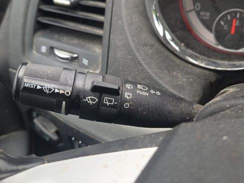 Used 2018 Dodge Grand Caravan GT FWD image 29