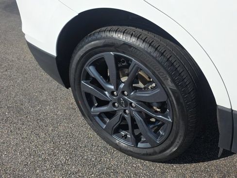 Used 2024 Chevrolet Equinox RS AWD/4WD image 12