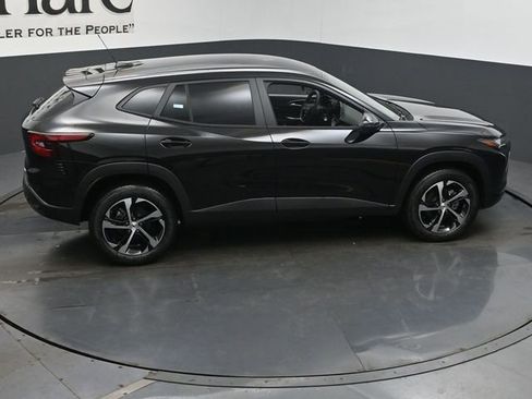 New 2026 Chevrolet Trax RS FWD image 17