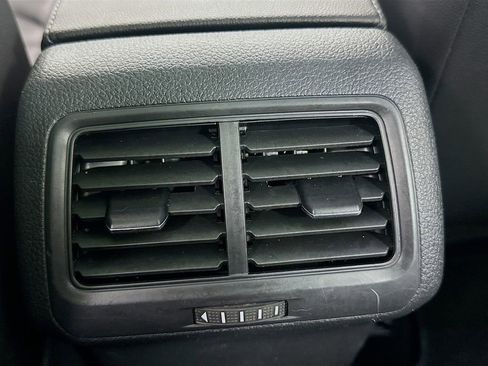 Used 2018 Volkswagen Golf SEL image 26