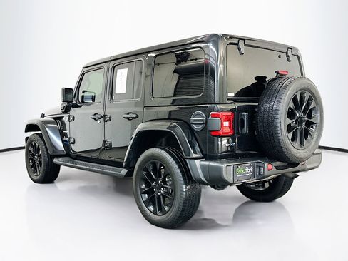 Used 2021 Jeep Wrangler Sahara w/ Cold Weather Group image 5