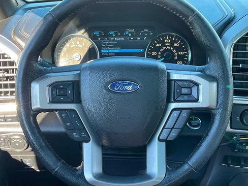 Used 2015 Ford F150 Platinum w/ Equipment Group 701A Luxury AWD/4WD image 29