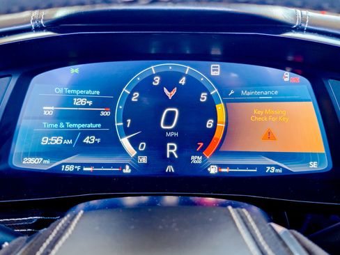 Used 2021 Chevrolet Corvette Stingray Premium Conv w/ Z51 Performance Package image 32