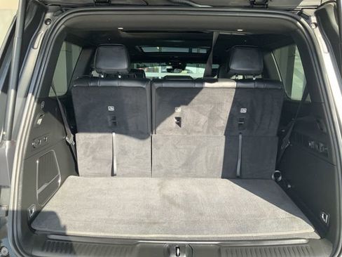 Used 2023 Jeep Wagoneer Series II image 13