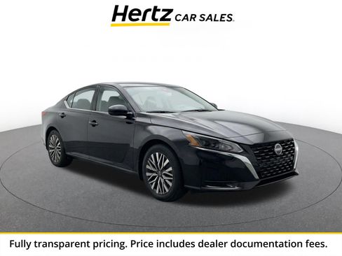 Used 2025 Nissan Altima 2.5 SV FWD image 1