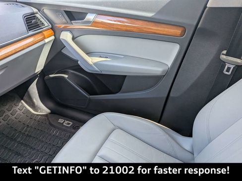 Used 2024 Audi Q5 2.0T Premium w/ Convenience Package image 19