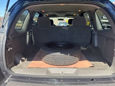 Used 2004 GMC Envoy 4WD image 18