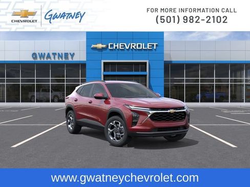 Used 2025 Chevrolet Trax LT FWD image 1
