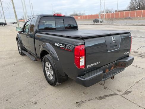 Used 2011 Nissan Frontier PRO-4X image 6