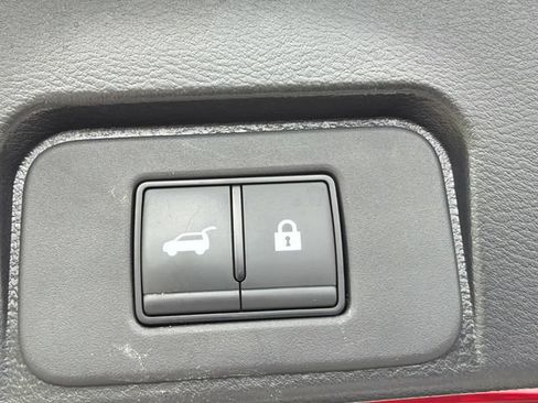 Used 2023 Nissan Rogue SL FWD image 19