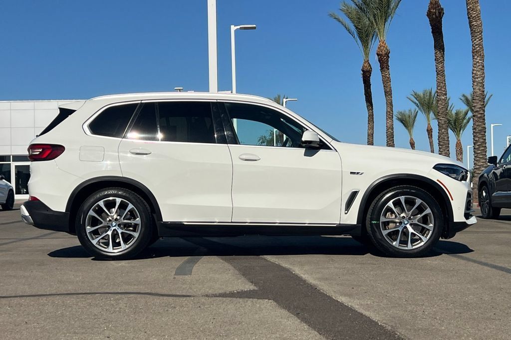 Used 2023 BMW X5 xDrive45e AWD/4WD image 3
