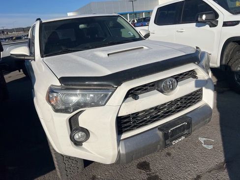 Used 2018 Toyota 4Runner TRD Off-Road Premium image 5