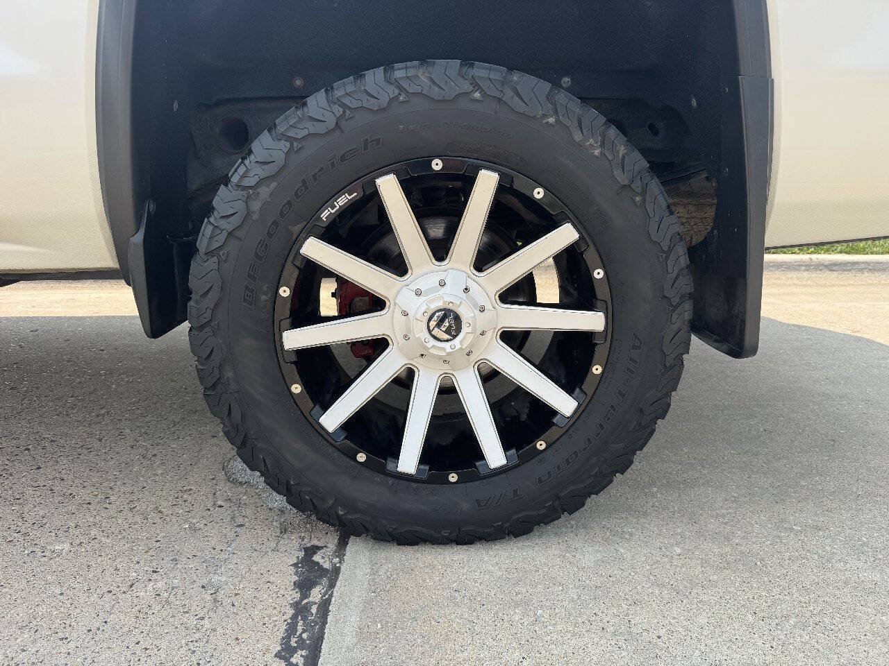 Used 2015 GMC Sierra 1500 Denali w/ Driver Alert Package AWD/4WD image 9
