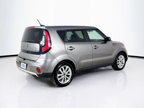 Used 2018 Kia Soul + FWD image 7