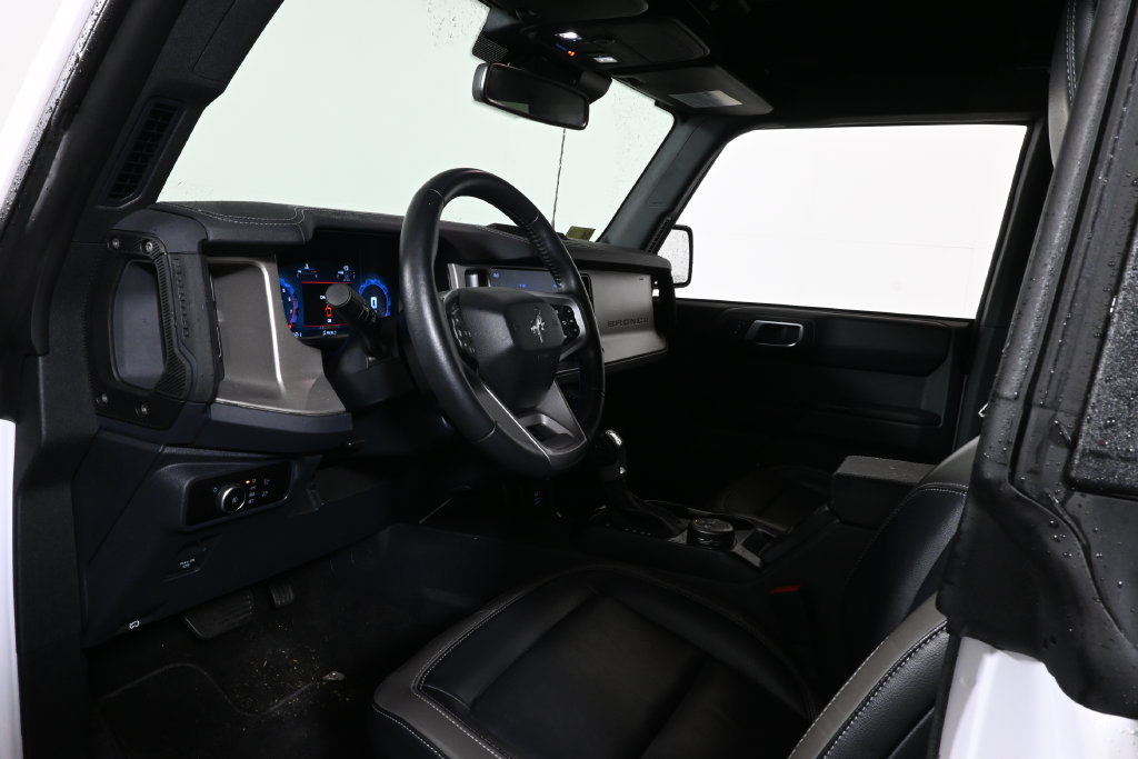 Used 2025 Ford Bronco Outer Banks AWD/4WD image 4