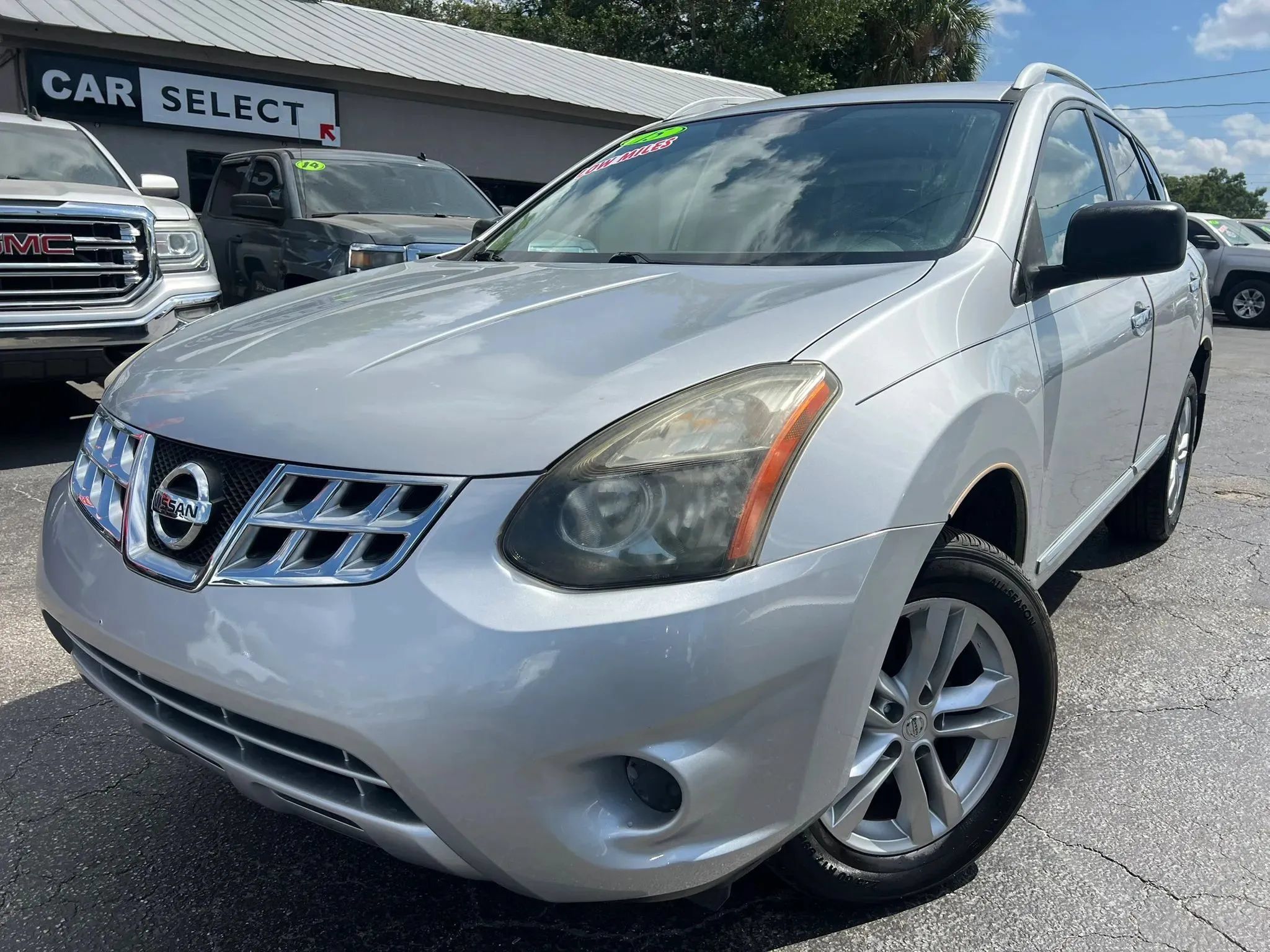 Used 2015 Nissan Rogue S w/ Convenience Package AWD/4WD image 1
