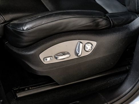 Used 2020 Porsche Macan AWD/4WD image 42
