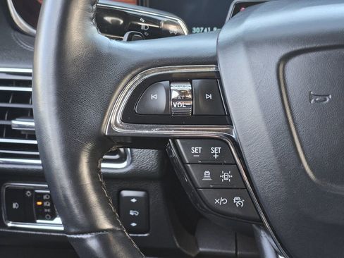 Used 2023 Lincoln Navigator Reserve image 36