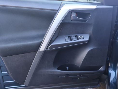 Used 2018 Toyota RAV4 LE w/ All Weather Liner Package image 19