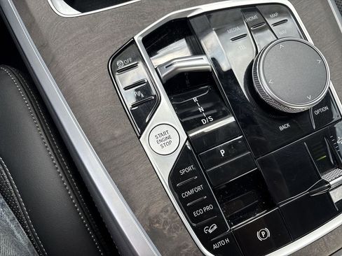 Used 2025 BMW X7 xDrive40i AWD/4WD image 16