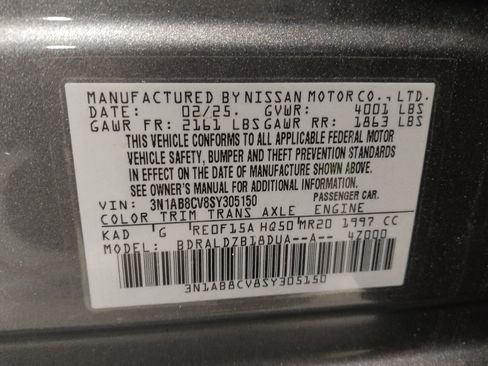 Used 2025 Nissan Sentra SV FWD image 33