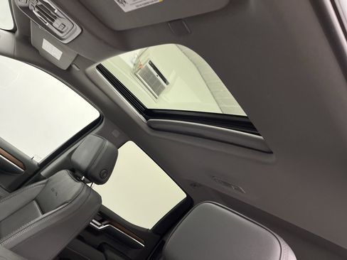 Certified 2025 GMC Sierra 1500 Denali image 7