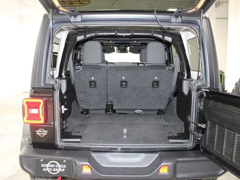 Used 2024 Jeep Wrangler Unlimited Rubicon image 24