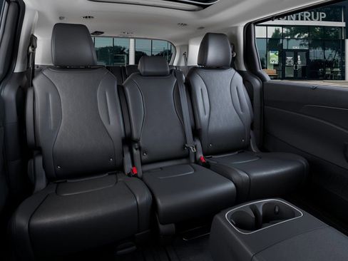New 2026 Kia Carnival SX FWD image 17