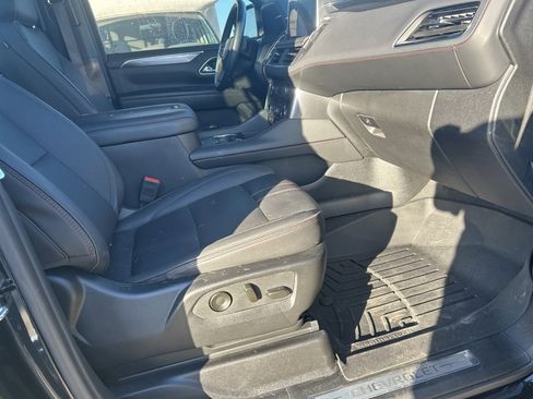 Used 2024 Chevrolet Tahoe RST w/ Luxury Package image 3