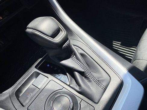Certified 2024 Toyota RAV4 XLE AWD/4WD image 18