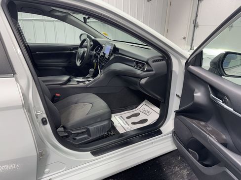 Used 2023 Toyota Camry LE FWD image 10
