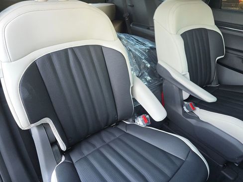 New 2026 Kia EV9 GT-Line image 21