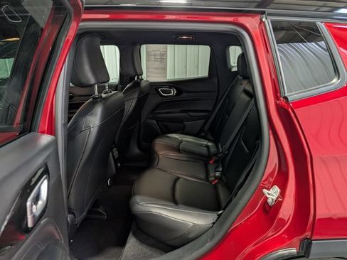 Used 2026 Jeep Compass Limited AWD/4WD image 9
