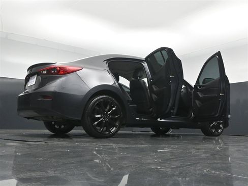 Used 2016 MAZDA MAZDA3 s Touring FWD image 39